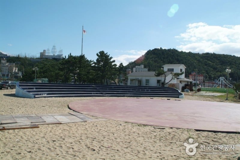 Sandglass Park  (10/19)