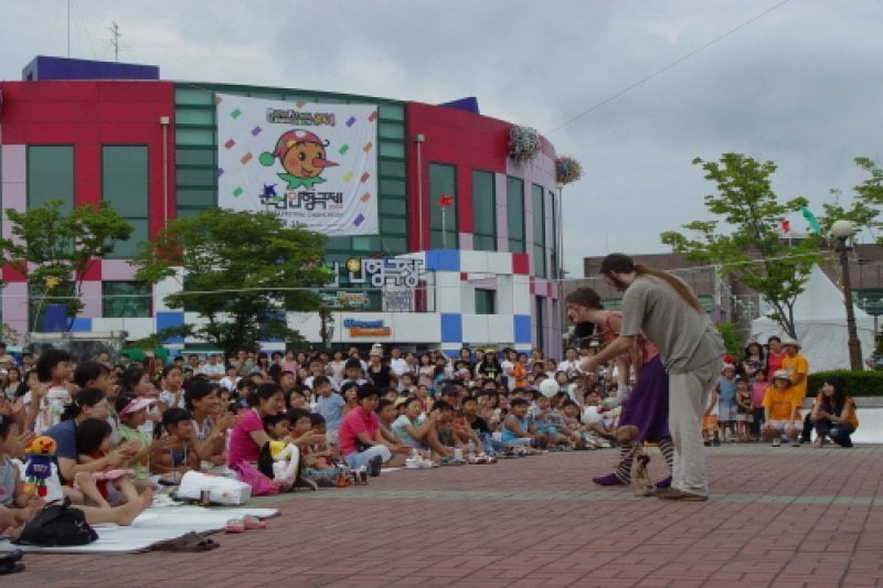 Chuncheon Puppet Festival  (4/11)