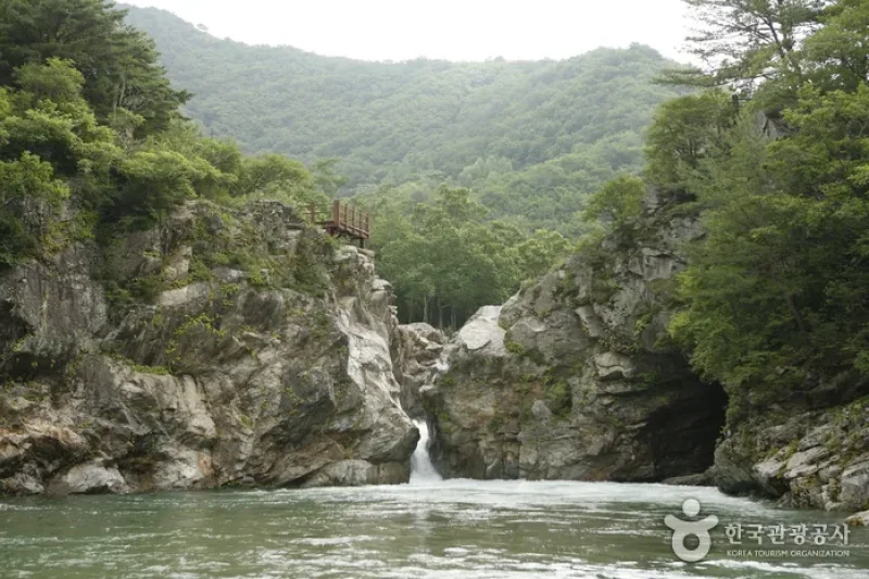 Dutayeon Falls 