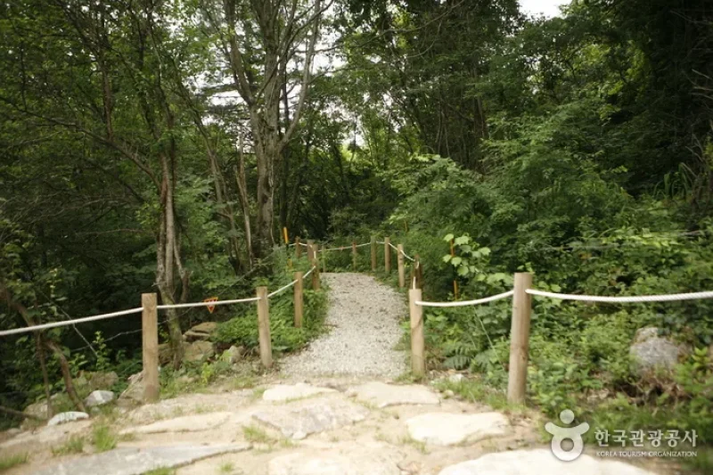 Dutayeon Falls 