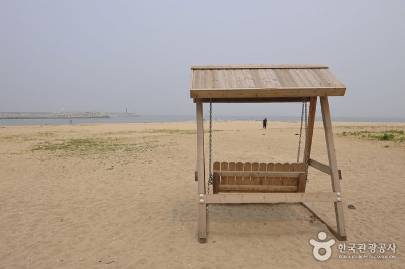 Namhangjin Beach  (2/9)