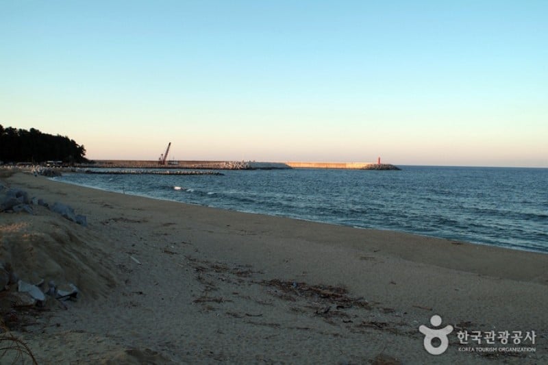 Namhangjin Beach  (8/9)