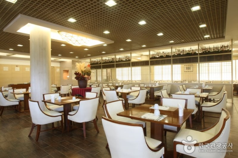 Daemyung Sol Beach Hotel &amp; Resort  (20/37)