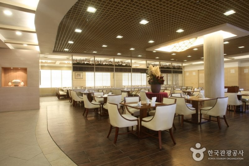 Daemyung Sol Beach Hotel &amp; Resort  (22/37)