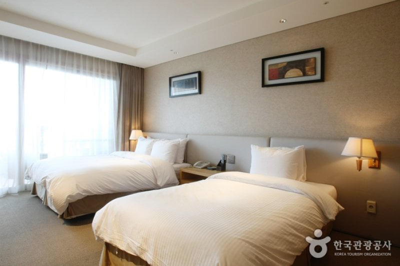 Daemyung Sol Beach Hotel &amp; Resort  (23/37)