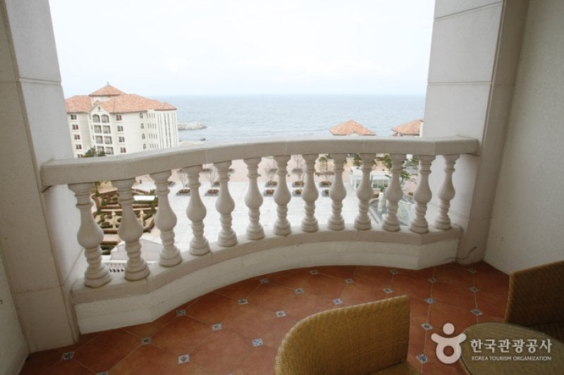 Daemyung Sol Beach Hotel &amp; Resort  (27/37)