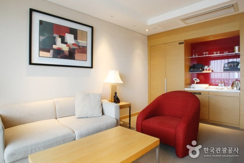 Daemyung Sol Beach Hotel &amp; Resort  (31/37)