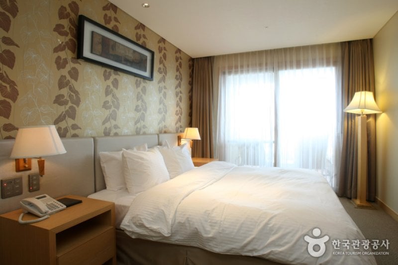 Daemyung Sol Beach Hotel &amp; Resort  (32/37)
