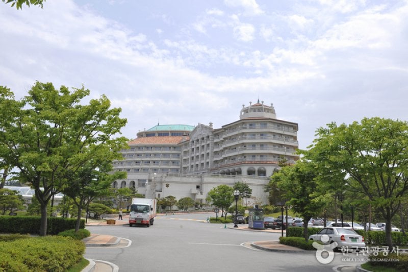 Daemyung Sol Beach Hotel &amp; Resort  (35/37)