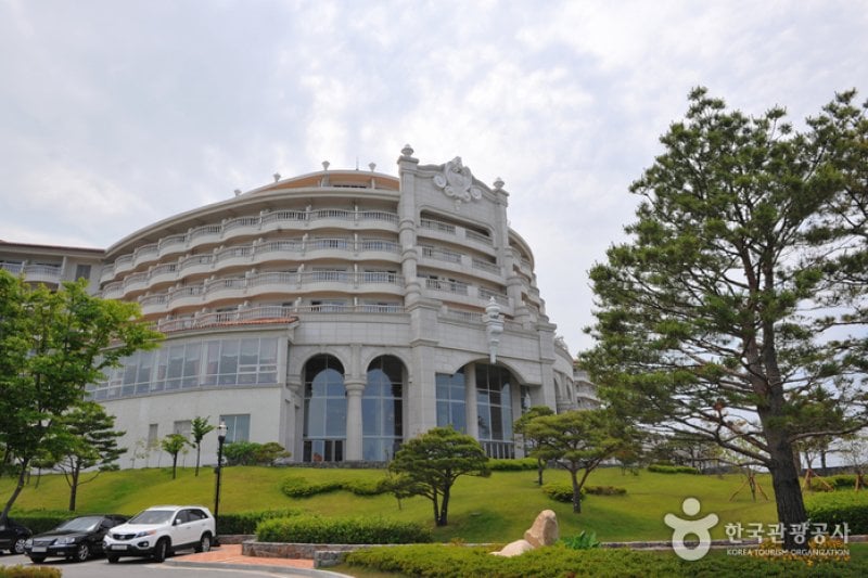 Daemyung Sol Beach Hotel &amp; Resort  (37/37)