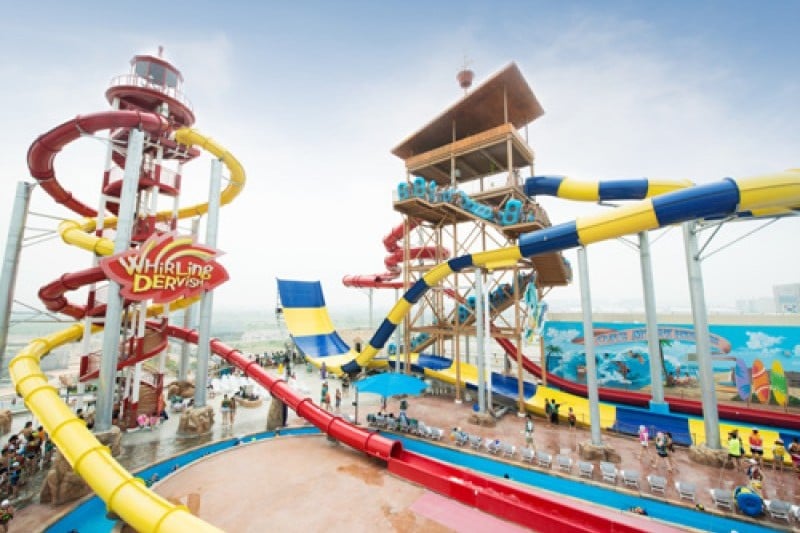Onemount Water Park  (2/3)