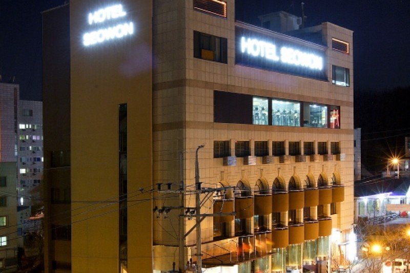 Seowon Tourist Hotel  (3/7)