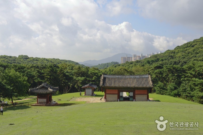 Gimpo Jangneung [UNESCO World Heritage]  (6/6)
