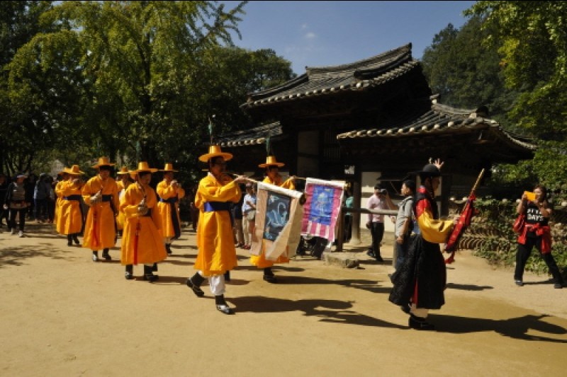 Korean Folk Village Hangawi Festival  (3/12)