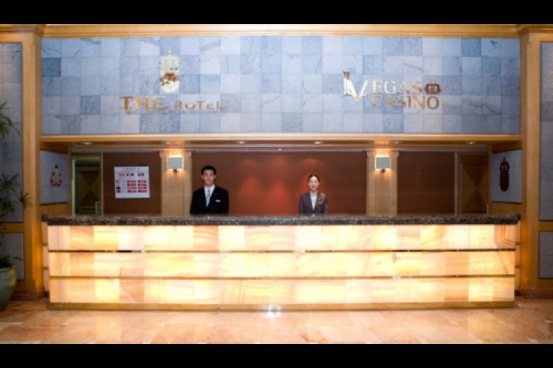 T.H.E. Hotel &amp; Vegas Casino  (4/12)