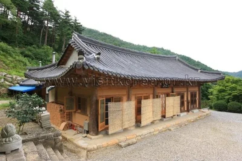Cheoneunsa Temple(Samcheok) (천은사(삼척))