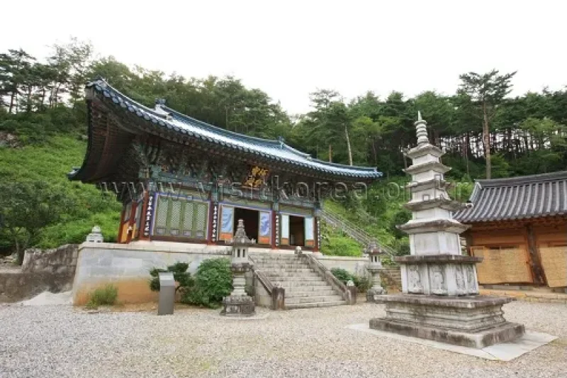Cheoneunsa Temple(Samcheok) (천은사(삼척))