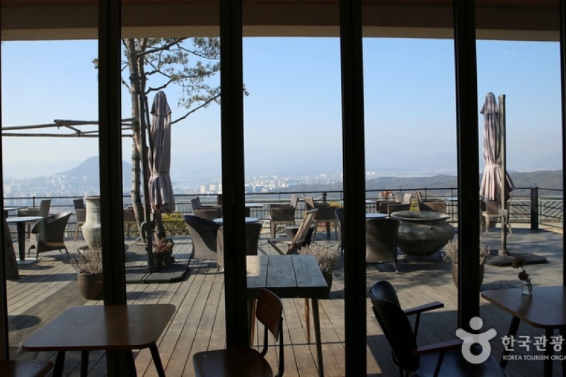 Gubongsan Mountain Observatory Café Street  (12/15)