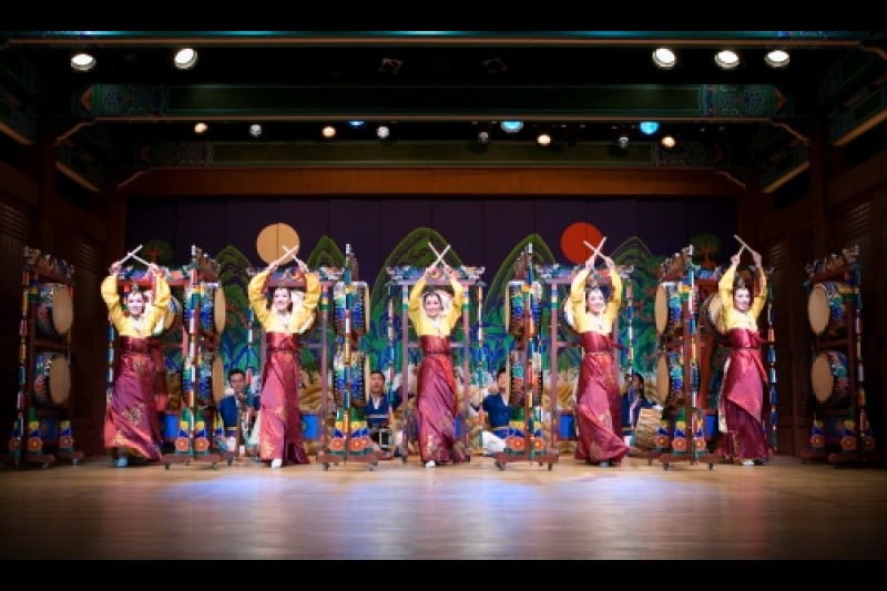 The Korea House (Folk Performance)  (4/5)