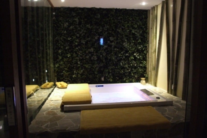 JW Spa  (2/8)