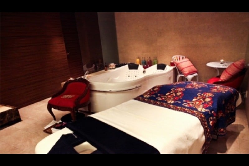 Q Spa &amp; Clinic  (2/8)