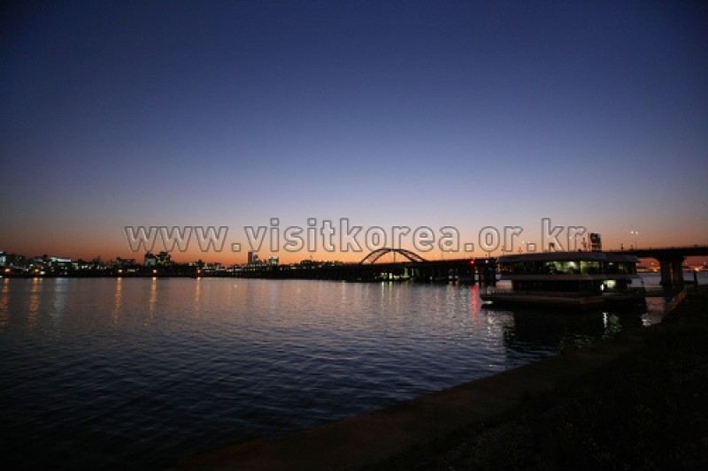 Mangwon Hangang Park  (3/32)