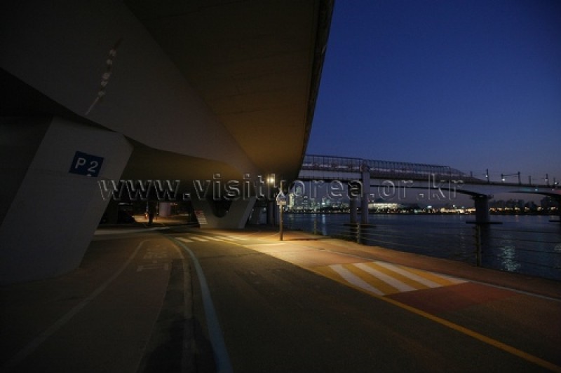 Mangwon Hangang Park  (6/32)