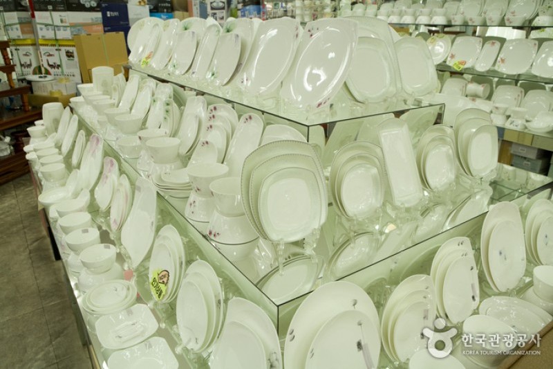 Cheongja Imported Goods Shopping Center  (1/16)