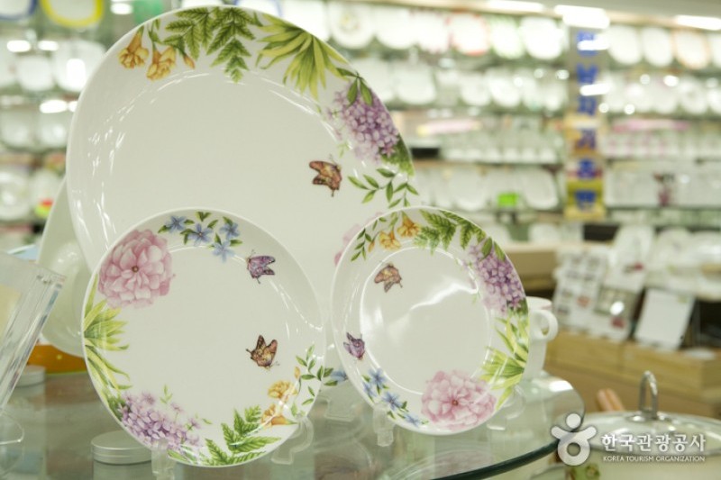 Cheongja Imported Goods Shopping Center  (2/16)