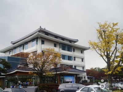 Cheoksan Oncheon Jigu (Cheoksan Spa World)