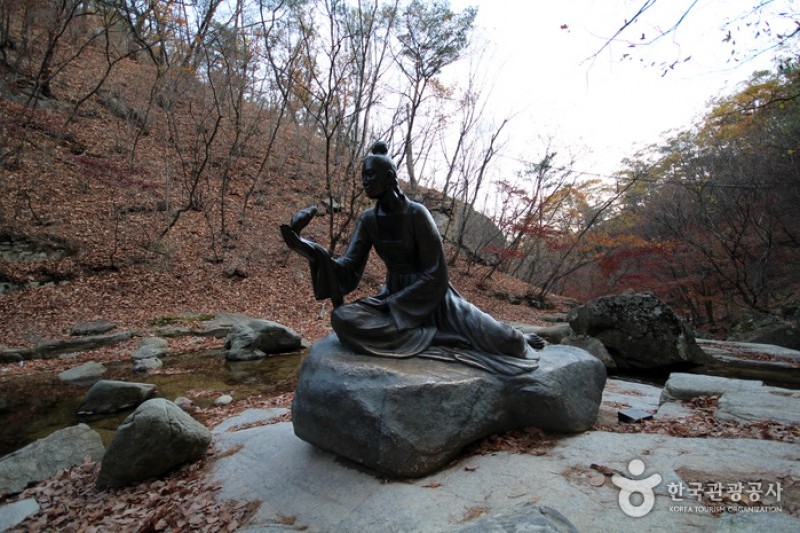 Cheongpyeongsa Temple (Chuncheon)  (6/10)
