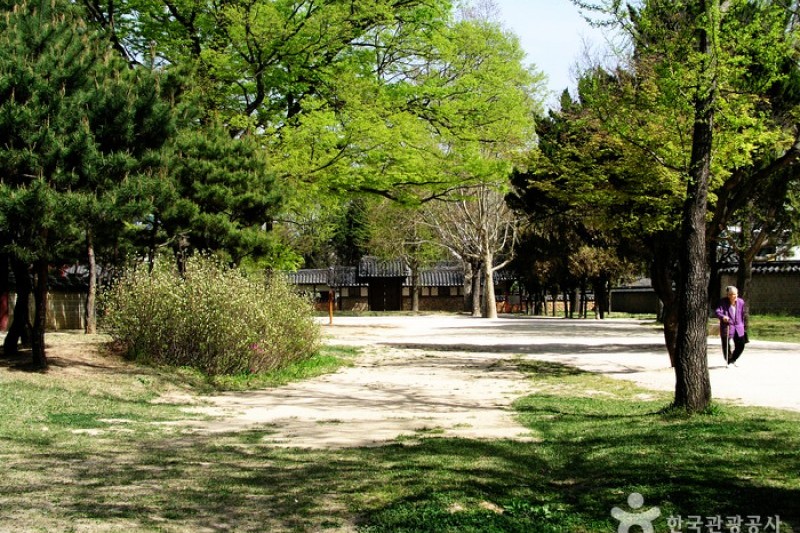 Gyeonggijeon Shrine  (19/25)