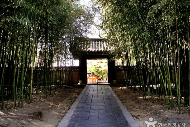 Gyeonggijeon Shrine  (20/25)