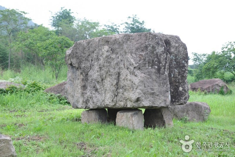 Gochang Dolmen Site [UNESCO World Heritage]  (2/8)