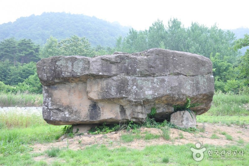 Gochang Dolmen Site [UNESCO World Heritage]  (3/8)