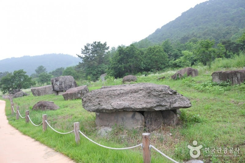 Gochang Dolmen Site [UNESCO World Heritage]  (4/8)