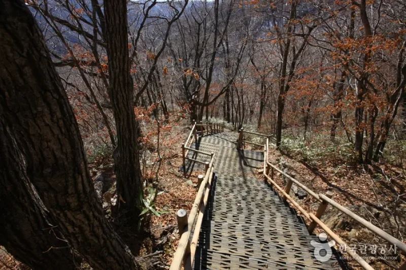 Deogyusan National Park  (31/44)