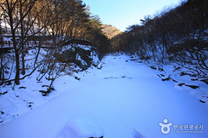 Muju Gucheondong Valley  (2/7)