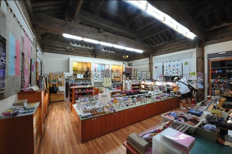 Jeonju Crafts Exhibition Hall  (3/7)