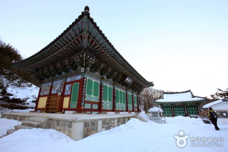 Baengnyeonsa Temple  (5/25)