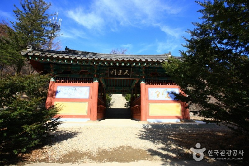 Baengnyeonsa Temple  (22/25)