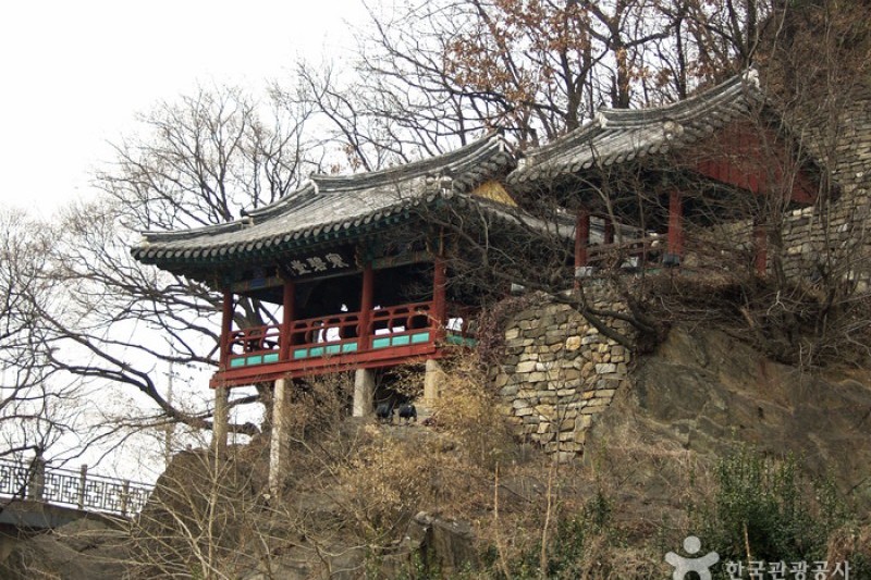 Hanbyeokdang Pavilion  (2/2)