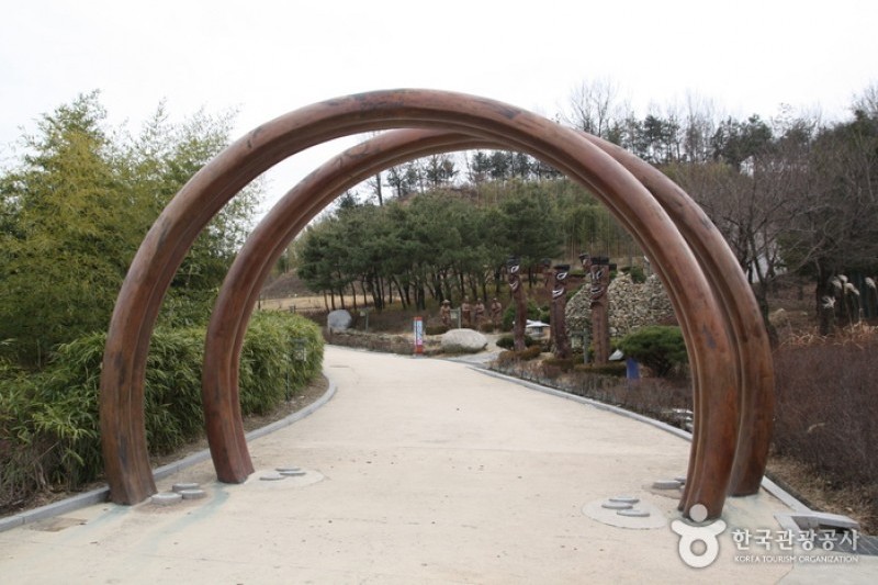 Chunhyang Theme Park  (2/14)