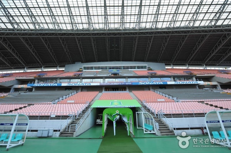 Jeonju World Cup Stadium  (1/8)