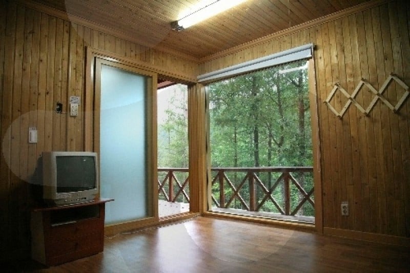 Deogyusan Mountain Natural Recreation Forest  (16/19)