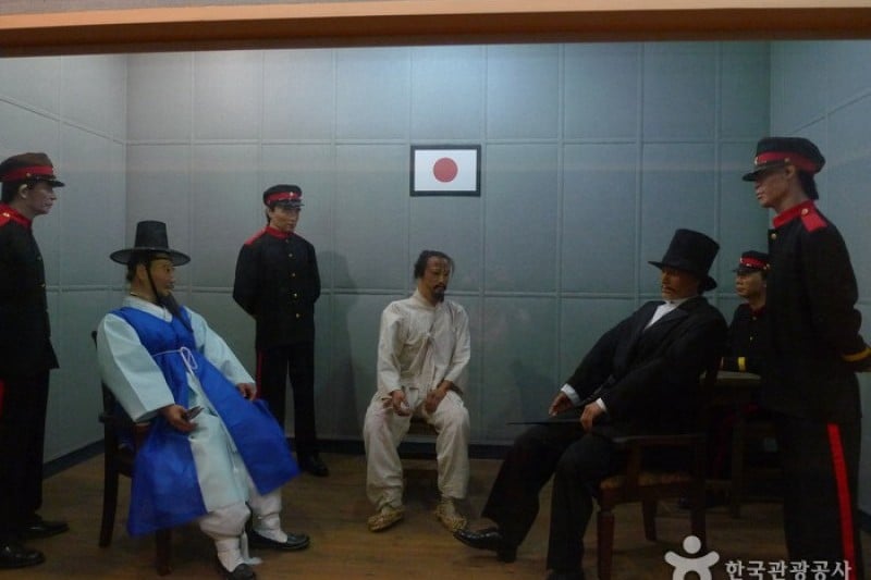 Donghak Peasants Revolution Memorial Hall  (6/18)