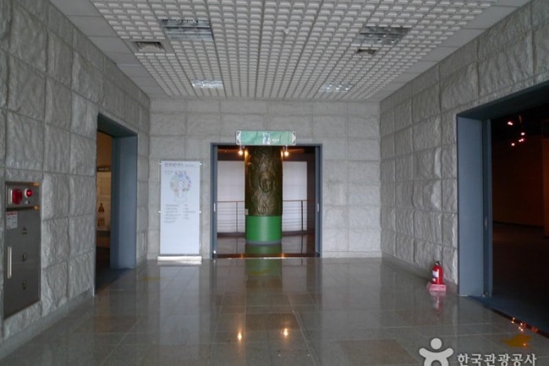 Donghak Peasants Revolution Memorial Hall  (8/18)