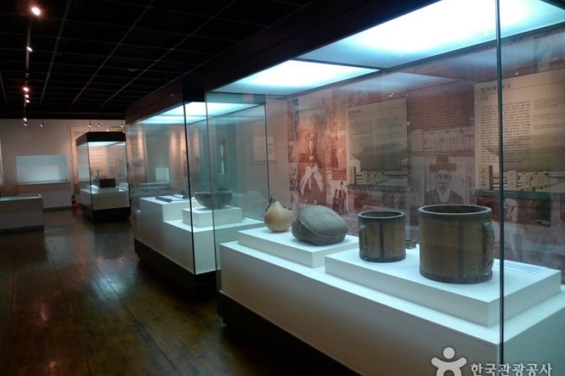Donghak Peasants Revolution Memorial Hall  (9/18)