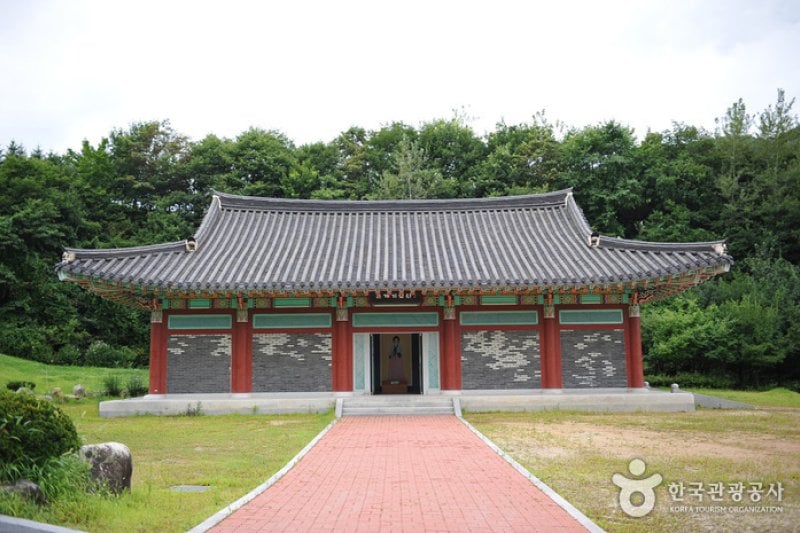 Birthplace of Nongae  (2/16)