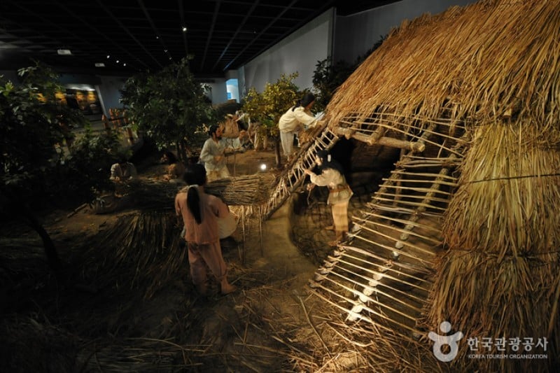 Gochang Dolmen Museum  (2/13)